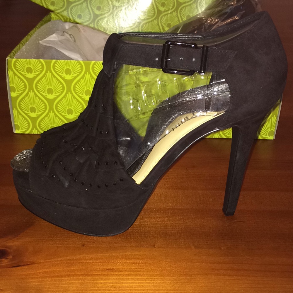 Gianni Bini Black Suede Strap Heels BRAND NEW